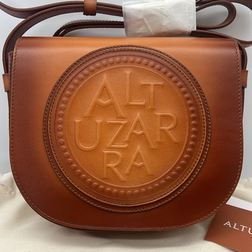 Altuzzara Medallion Saddle Shoulder Crossbody Bag Leather Embossed Brushed - Picture 2 of 16